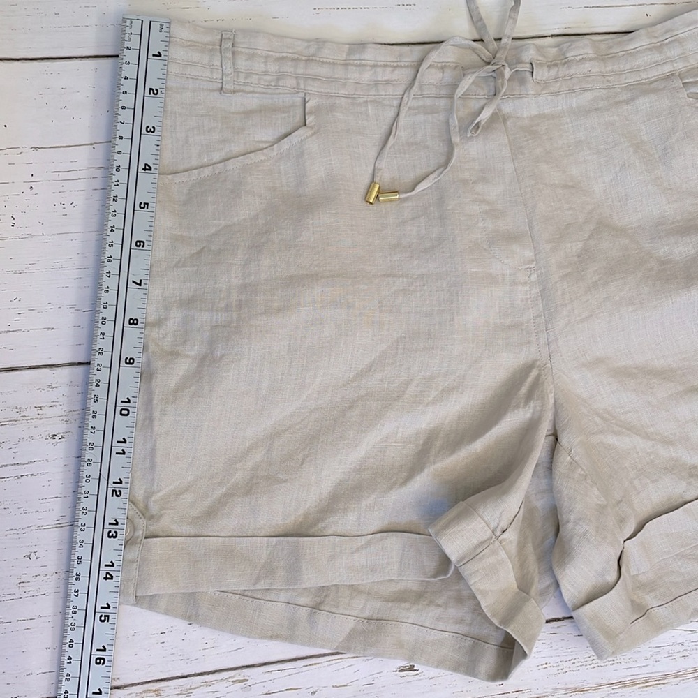 Ellen Tracy Light Tan Linen Shorts , size Large, NWT - Picture 10 of 10